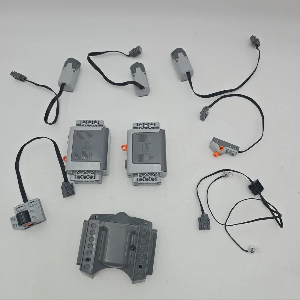 LEGO TECHNIC: Power Functions Motor Set (8293) Retired - As Pictured.